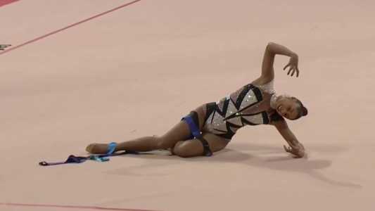 Bárbara Domingos conquistou bronze inédito para o Brasil na Copa do Mundo de Ginástica Artística