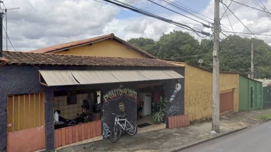 Barbearia fica na rua Guararapes, no bairro Glória