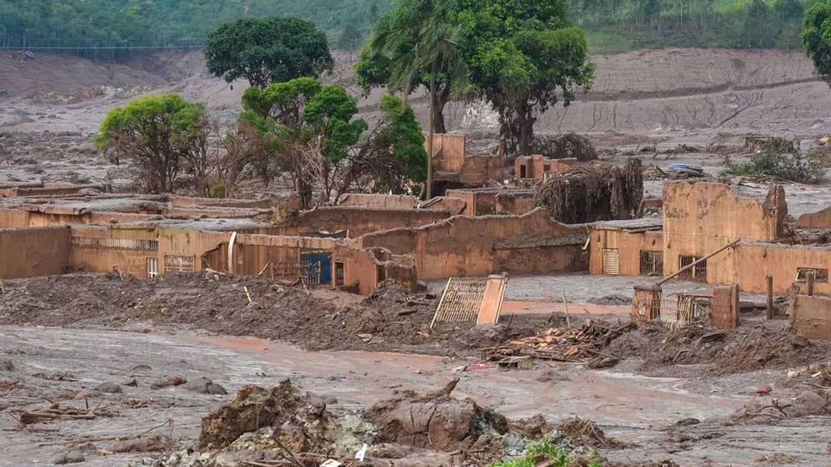 Projeto que facilita acesso de vítimas de Brumadinho a benefícios sociais deve incluir atingidos em Mariana  