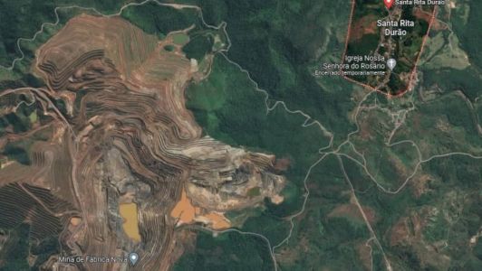 Barragem na Mina da Fábrica, em Mariana