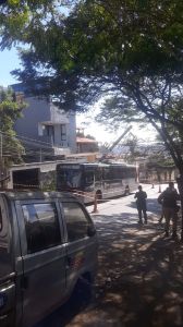 Bombeiros isolaram a área para evitar risco de acidentes