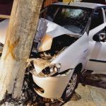 Vídeo: mulher tem traumatismo craniano após cochilar e bater carro em poste no interior de Minas