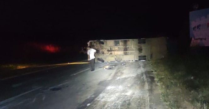 Acidente com ônibus de viagem deixa mulher morta e cinco feridos em rodovia do Sul de Minas
