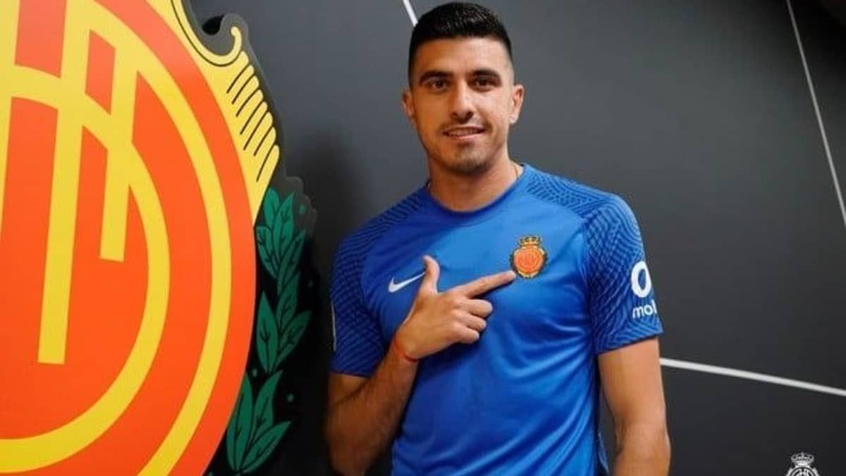 Atlético corre para inscrever Battaglia na Libertadores; jogador assina até 2024