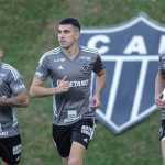 Atlético enfrenta Bragantino para se manter entre os líderes do Brasileiro