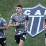 Atlético enfrenta Bragantino para se manter entre os líderes do Brasileiro