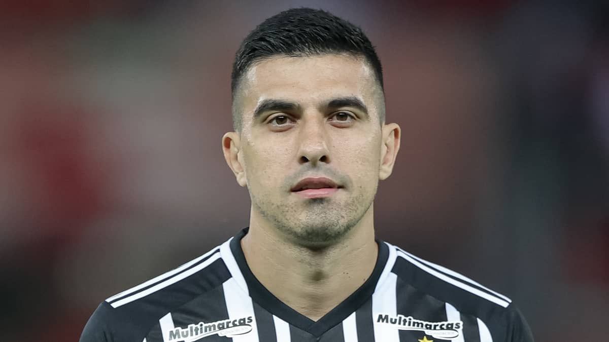 Battaglia, do Atlético, revela oferta do Boca Juniors