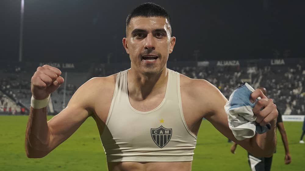Volante do Atlético, Battaglia passa por cirurgia no joelho; saiba detalhes