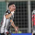 Arrascaeta deveria ter sido expulso no jogo contra o Atlético? Márcio Rezende analisa