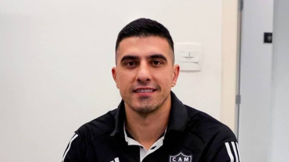 Atlético renova contrato do meia Battaglia até 2025