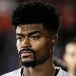 Santos rescinde contrato de Eduardo Bauermann