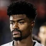 Santos rescinde contrato de Eduardo Bauermann