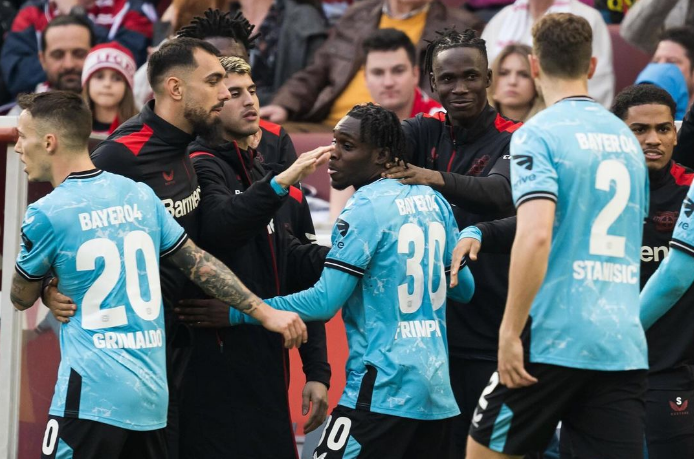 Leverkusen vence mais uma e abre 10 pontos de vantagem na liderança do Alemão