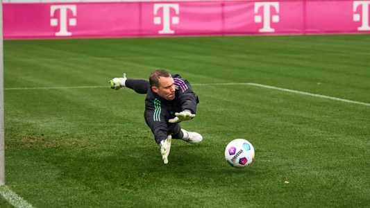 Bayern divulgou informações do primeiro treino de Neuer