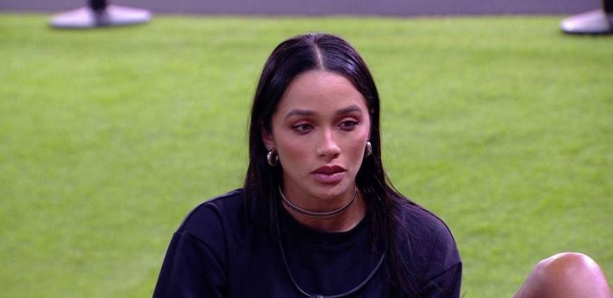 BBB 25: no Paredão, Eva questiona decisão de Vinicius e Maike interfere