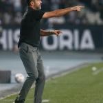 Artur Jorge projeta disputa por vaga do Botafogo fora de casa