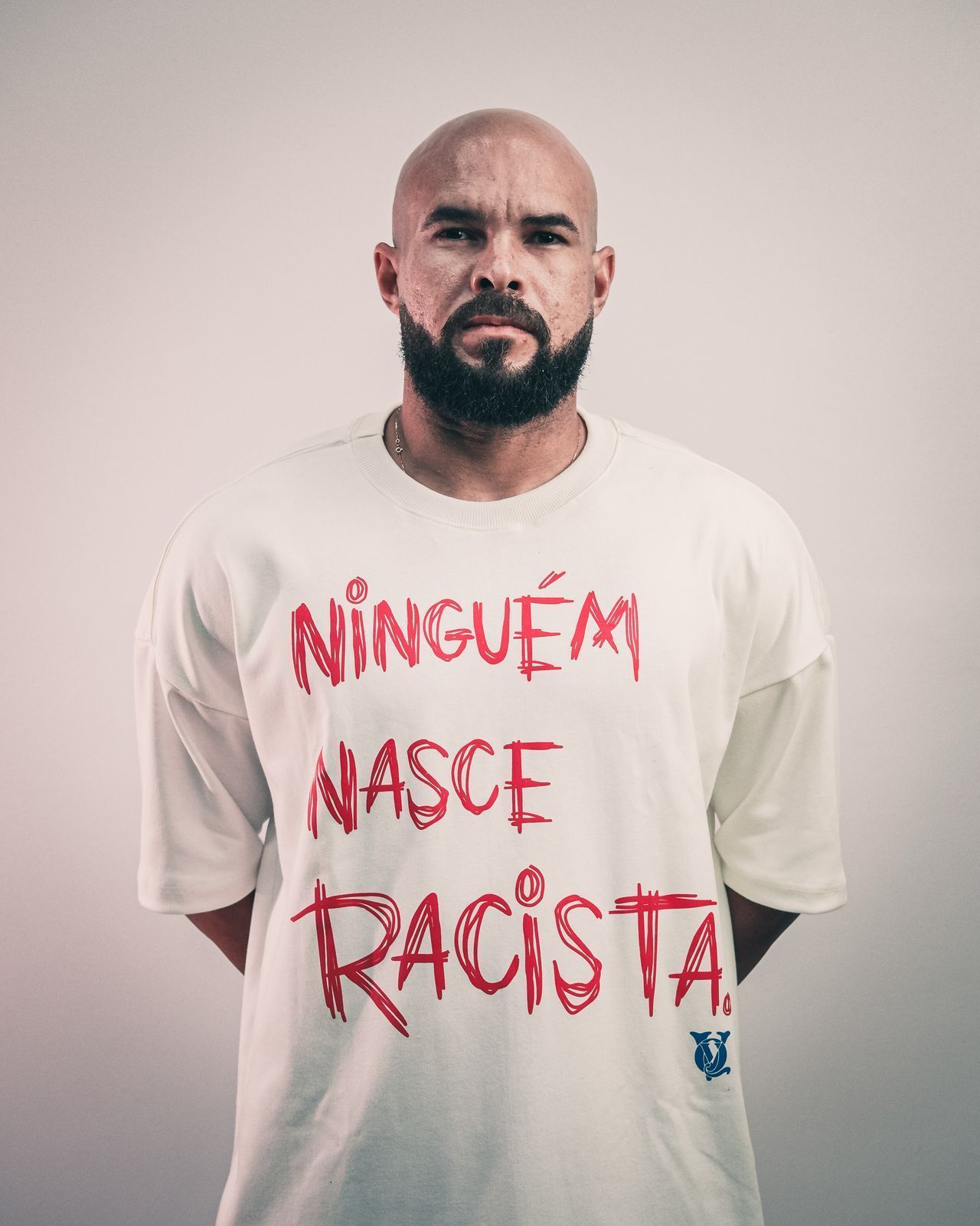 'Ninguém nasce racista': Fortaleza faz campanha em apoio a volante