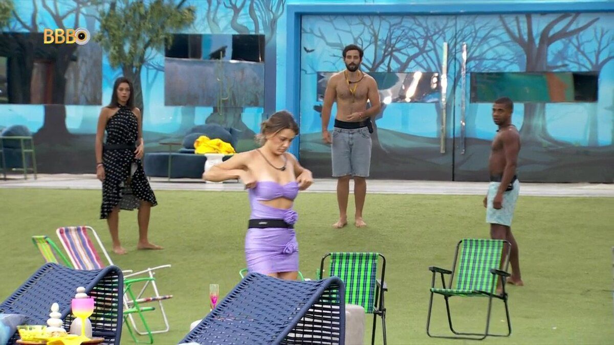 Beatriz deixa jogo após se sentir excluída no BBB 24