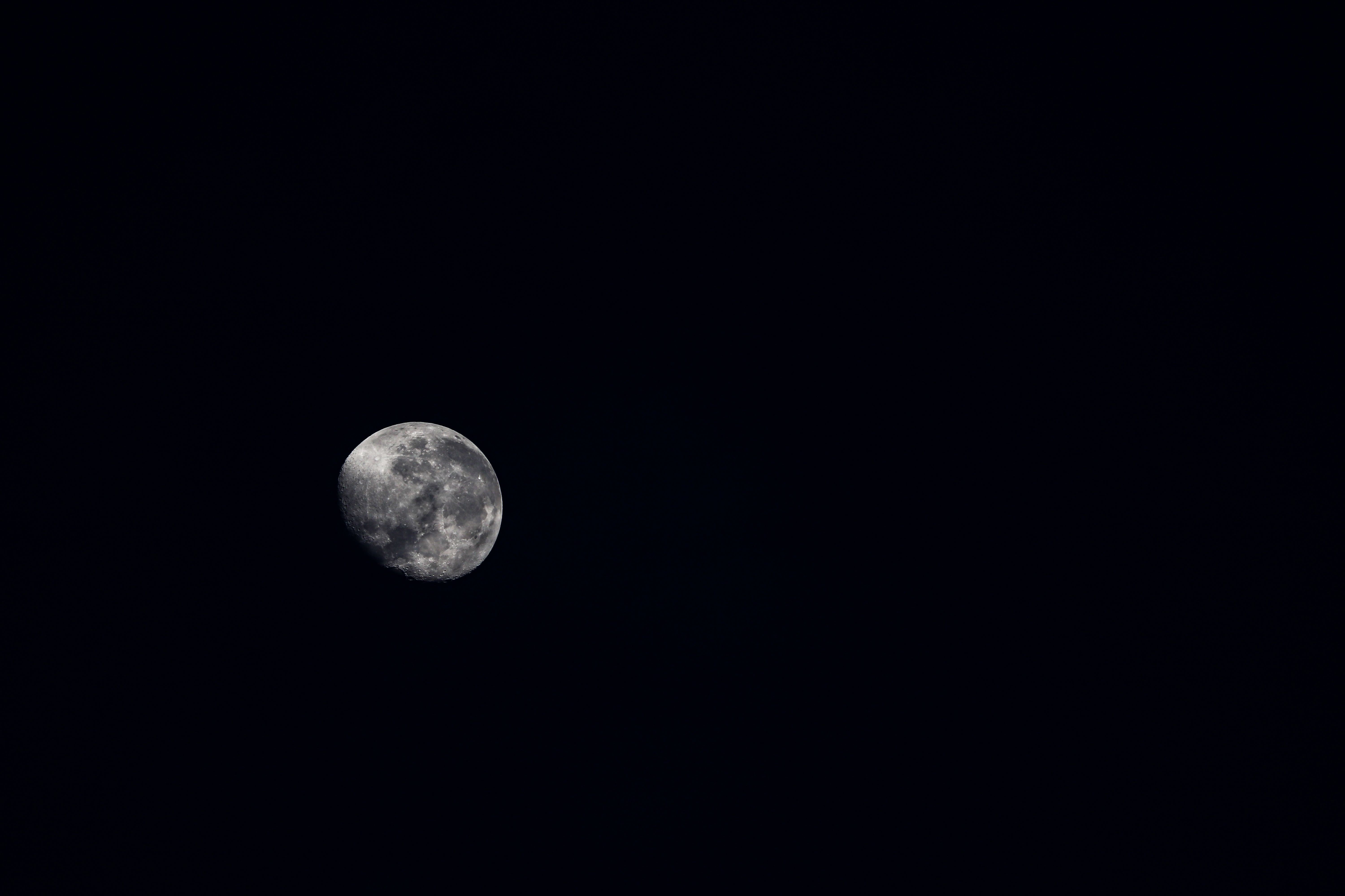 Duas luas no céu? Entenda fenômeno astronômico que chega a Terra nos próximos meses