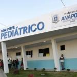 Bebê de 3 meses morre após irmão de 1 ano rolar sobre enquanto dormia
