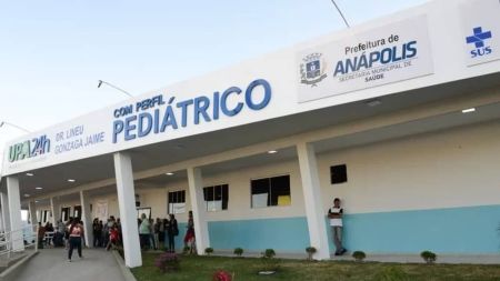 Bebê de 3 meses morre após irmão de 1 anos rolar sobre ele durante a noite