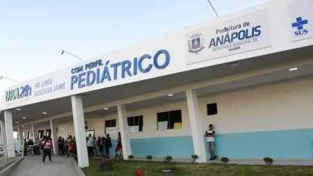 Bebê de 3 meses morre após irmão de 1 anos rolar sobre ele durante a noite