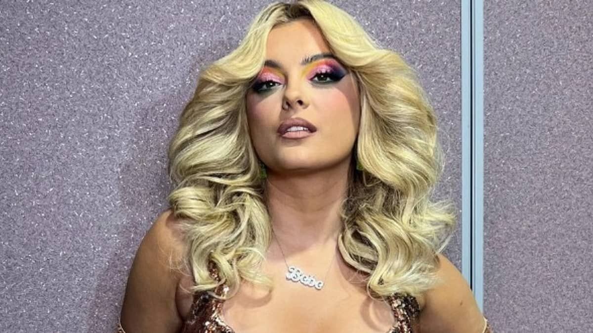 Bebe Rexha é atingida por celular durante apresentação e homem é preso