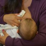 Licença maternidade de quatro meses é incoerente com período de amamentação, afirma consultora