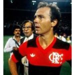 A história por trás da foto de Beckenbauer com a camisa do Flamengo