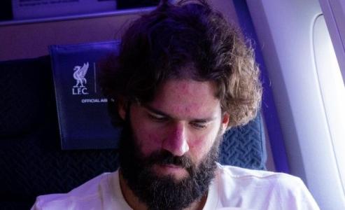 Alisson Becker com o Liverpool em 27 de julho de 2025 na Ásia para pré-temporada