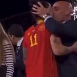 Jogadora da Espanha que foi beijada por dirigente: 'Não gostei, mas o que eu ia fazer?'