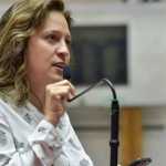 Bella Gonçalves deixa o PSOL e se filia ao PT com foco na Câmara dos Deputados