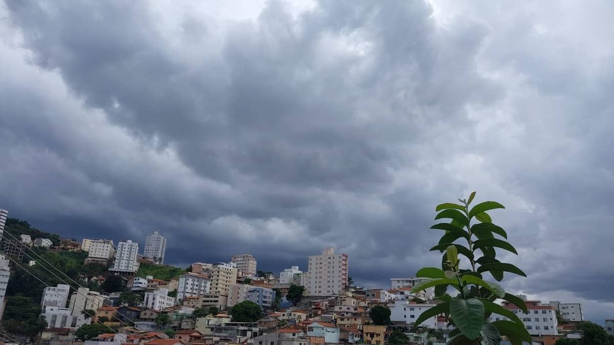 Previsão do tempo: chuva de 60 mm e ventos de 100km/h podem atingir BH e outras 700 cidades de Minas