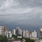 BH e outras 543 cidades de Minas estão sob alerta de chuva de até 50 mm e ventos de 60 km/h