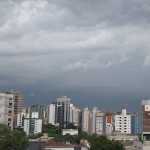 BH e outras 543 cidades de Minas estão sob alerta de chuva de até 50 mm e ventos de 60 km/h