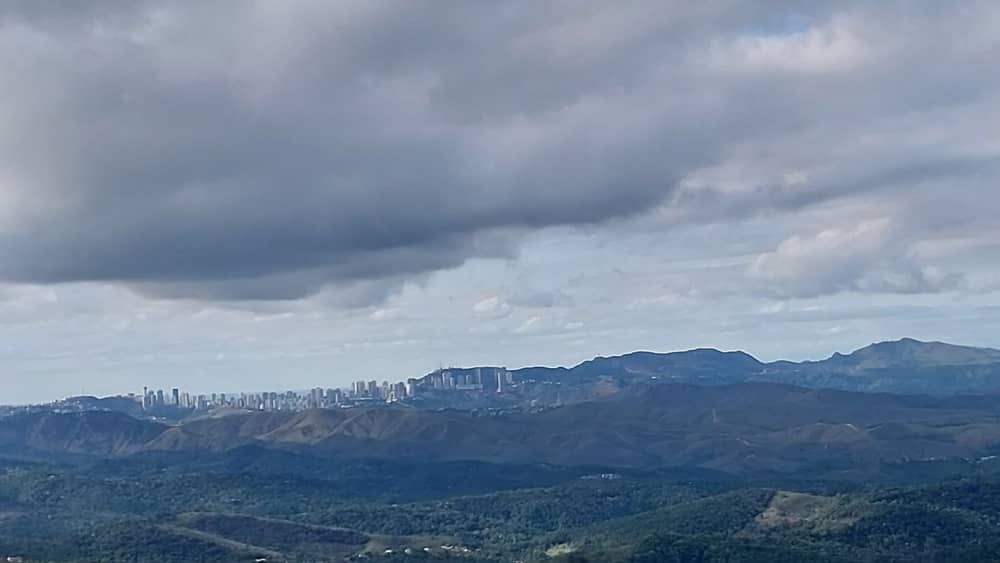 BH e outras 748 cidades de Minas podem ser atingidas por tempestade e granizo; lista
