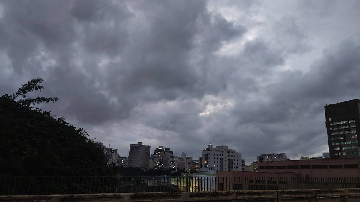 Chuva intensa, granizo e tempestade podem atingir 580 cidades de Minas; lista 
