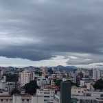 Chuva forte e ventania podem atingir BH e outras 493 cidades de Minas; veja a lista