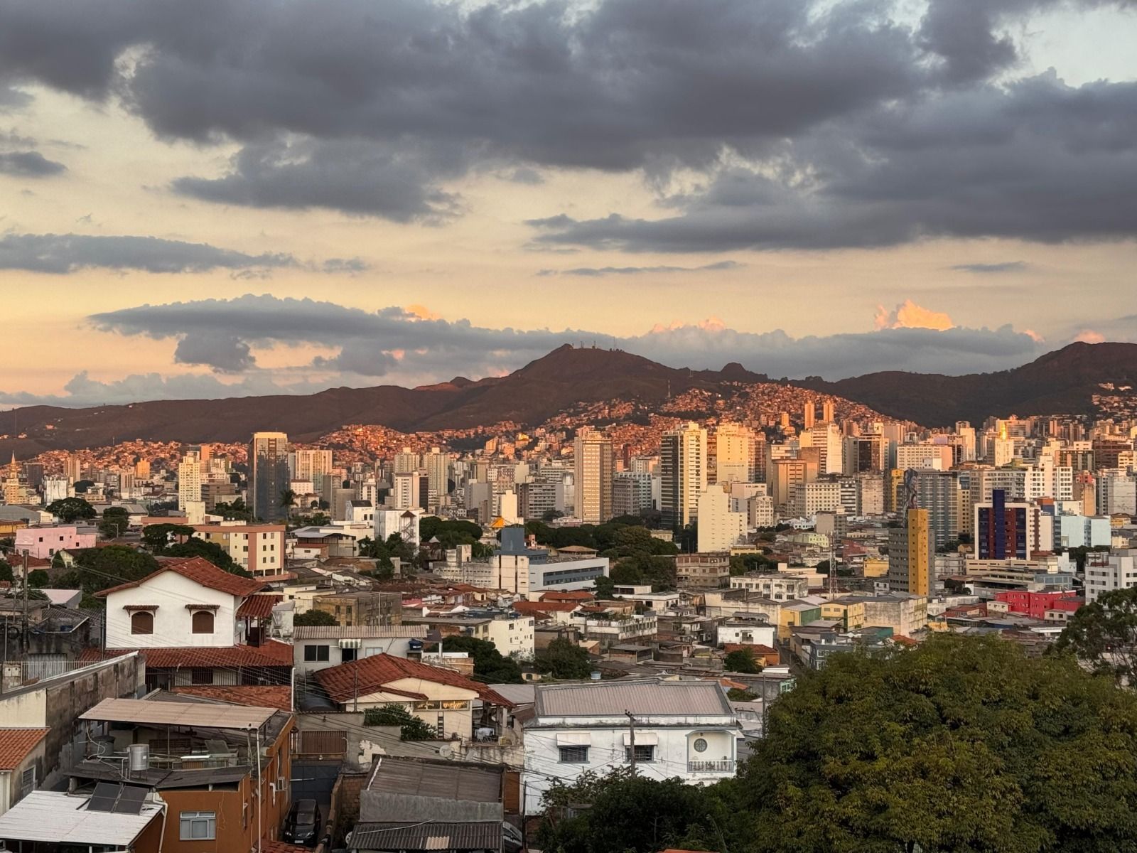 Frio em BH: julho tem 7 das 10 menores temperaturas de 2025; veja a previsão