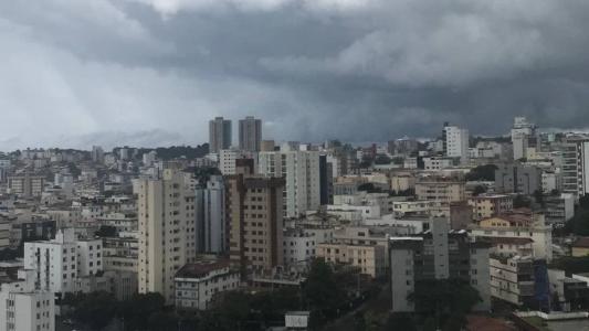 Belo Horizonte poderá ter pancadas de chuva e trovoadas isoladas