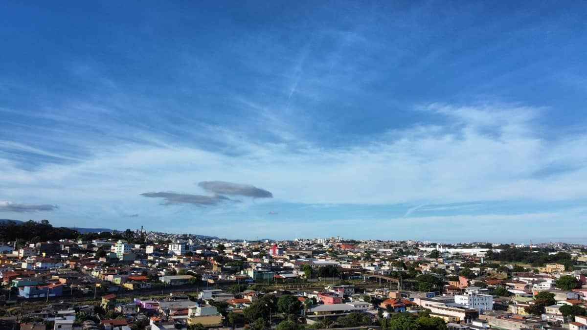 Previsão do tempo: Belo Horizonte sábado de calor e termômetros podem chegar aos 28°C 