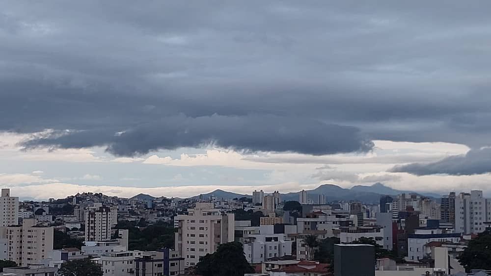 Inmet alerta para risco de tempestade e granizo em BH e mais 749 cidades; lista