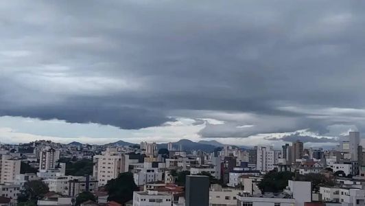 Belo Horizonte tem alerta de pancadas de chuva e ventos de 50 km/h