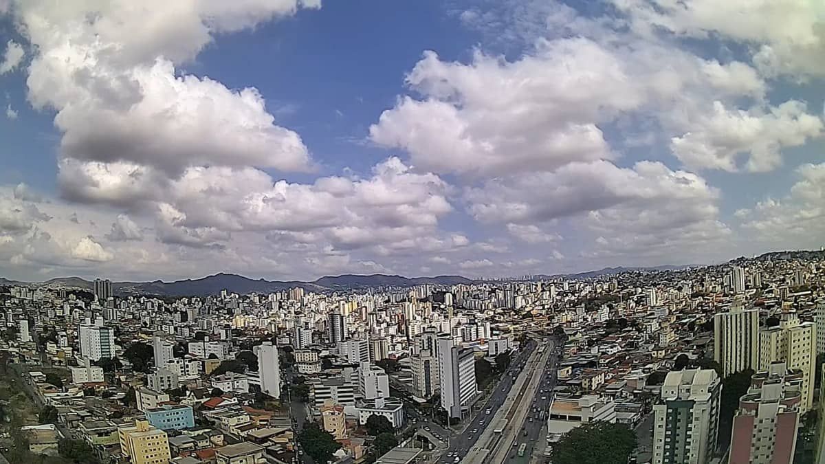 Previsão do tempo: início da semana será de calor e céu nublado em Belo Horizonte