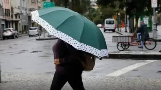 Belo-horizontinos precisaram tirar o guarda-chuva do armário