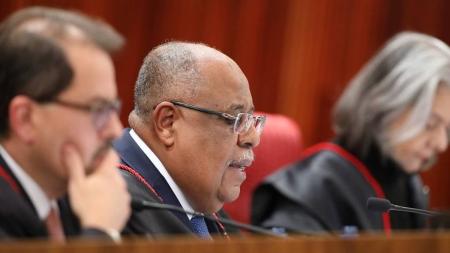 Benedito Gonçalves deu início a leitura de voto em julgamento contra Bolsonaro