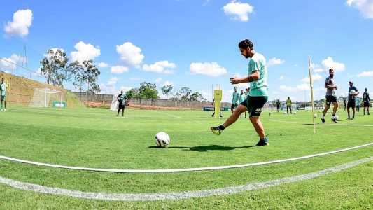 Benitez admite foco total na final do Campeonato Mineiro faltando quase duas semanas para primeira partida