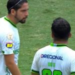 Aloísio minimiza discussão com Benítez no América: “A gente briga todo jogo”