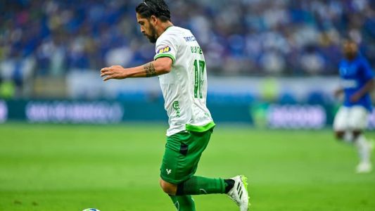 Benítez voltou a ser titular pelo América, mas pode virar desfalque após nova lesão