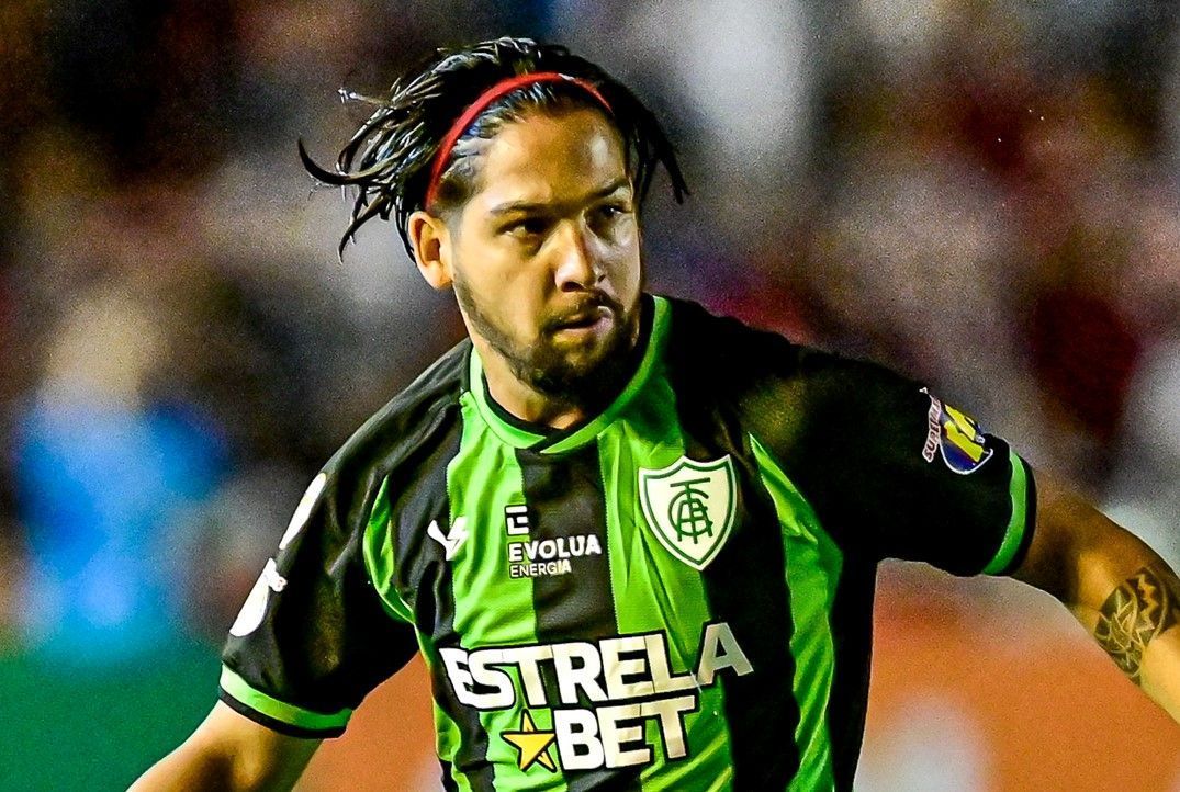 Exame aponta lesão em Benítez, do América, no retorno para temporada 2024